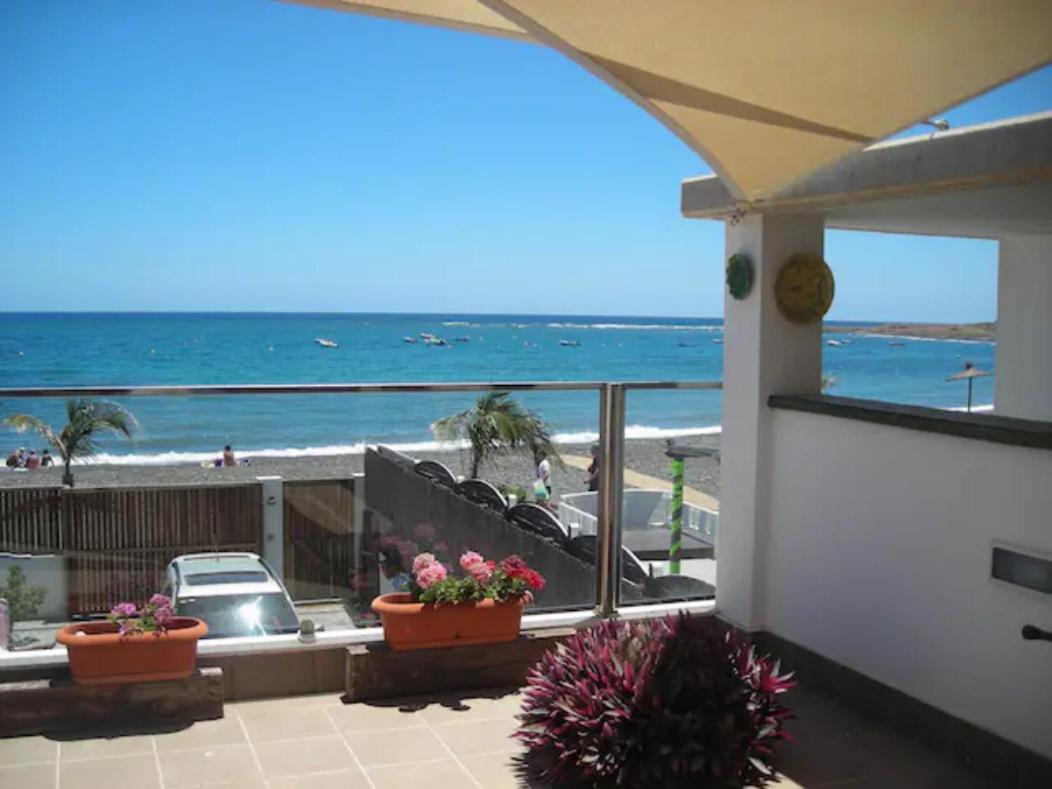 Con Encanto En La Playa Frente Al Mar 