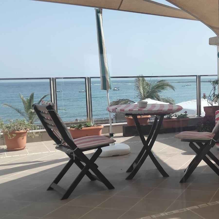 Con Encanto En La Playa Frente Al Mar 