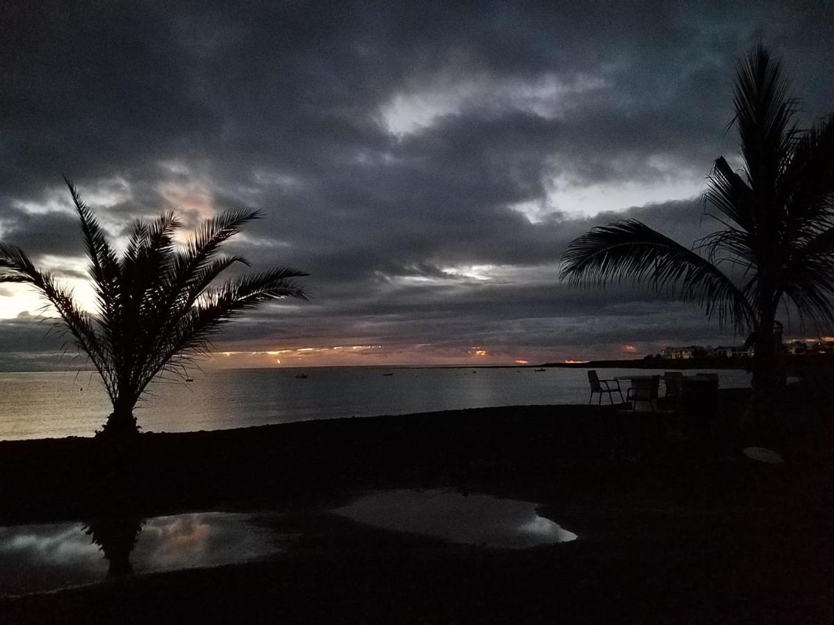 Con Encanto En La Playa Frente Al Mar 
